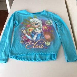 I’m selling a long sleeve shirt